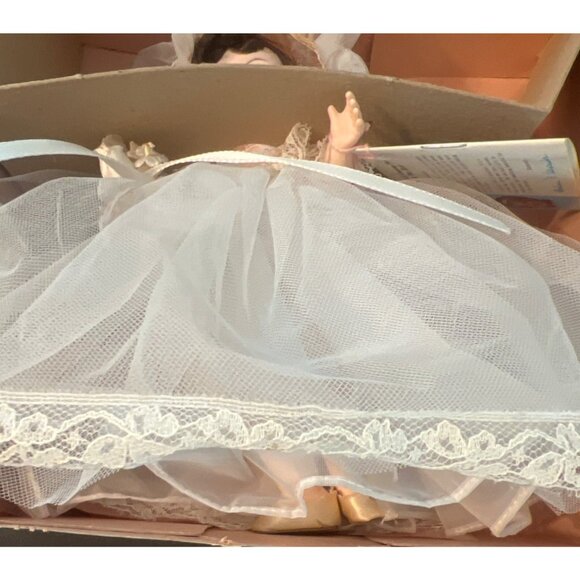 Vintage Madame Alexander Bride Doll #435 Original Box 8" Dark Hair Estate Tulle - Picture 4 of 6